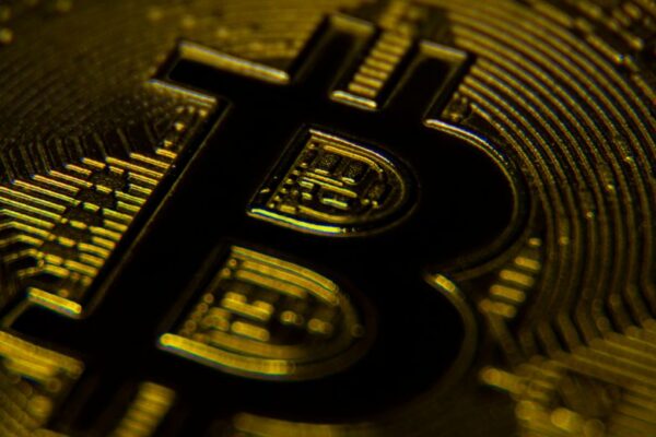 5,400 Hacked Websites Are Serving Malware From the Blockchain