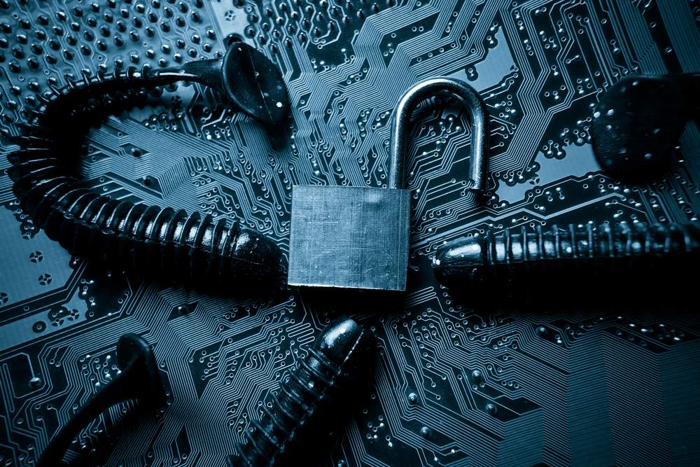 Hackers Turn ScreenConnect Into a Worm